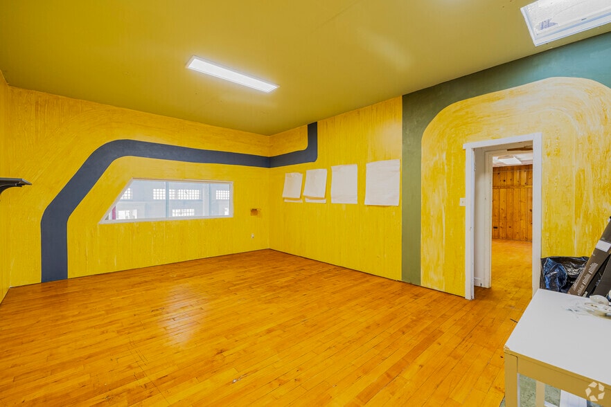 More Photos Of 1515 W Broad St, Richmond Storefront For Lease