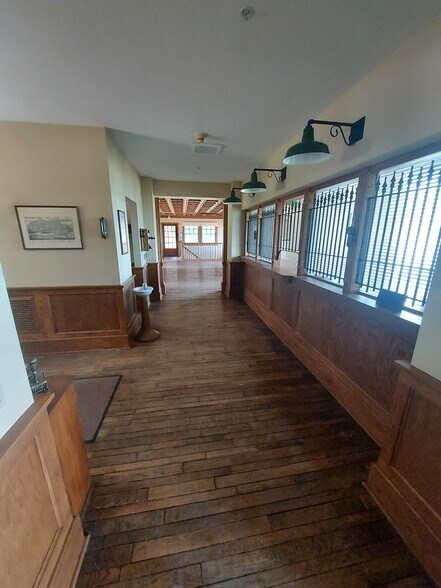 More Photos Of 1800 Westwood Center Blvd, Wausau Office For Sale