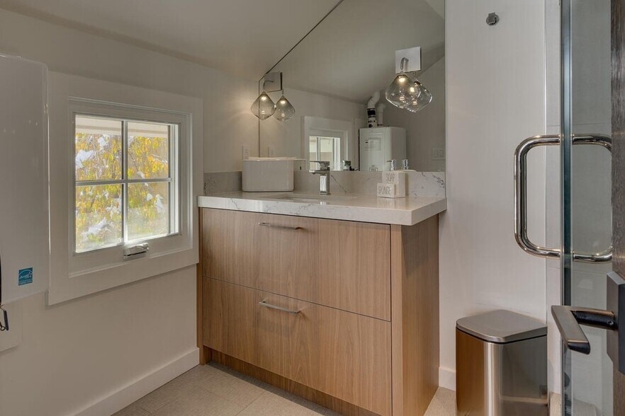 More Photos Of 10270 Donner Pass Rd, Truckee Office For Sale