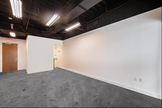 More Photos Of 175 SW 7th St, Miami Medical For Sale