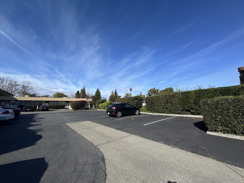 More Photos Of 38780-38790 Paseo Padre Pky, Fremont Freestanding For Lease