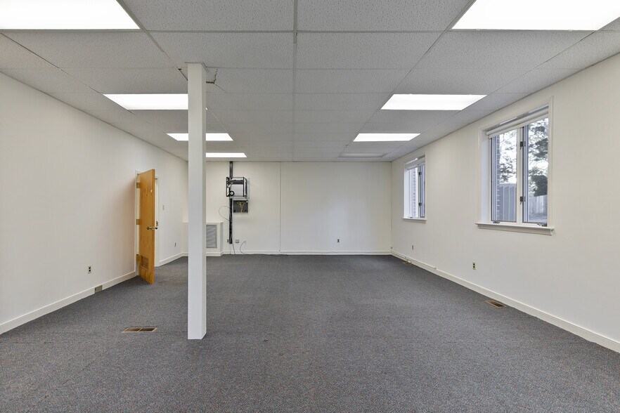 More Photos Of 8417 Patterson Ave, Richmond Office For Lease