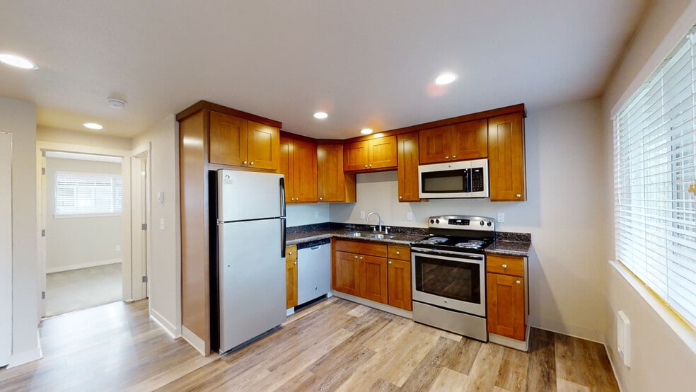 More Photos Of 2305 S 74th St, Tacoma Apartments For Sale