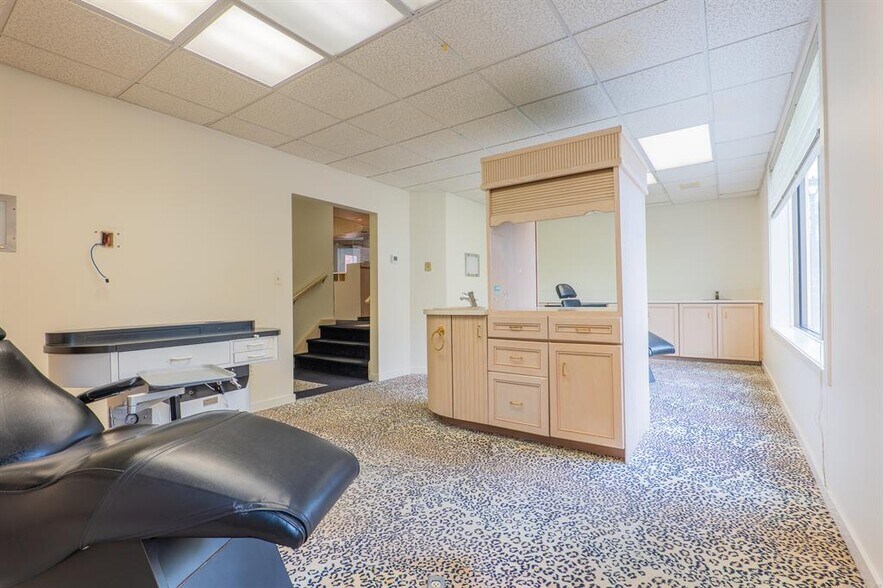 More Photos Of 8 Prospect St, Ridgefield Storefront Retail Office For Sale