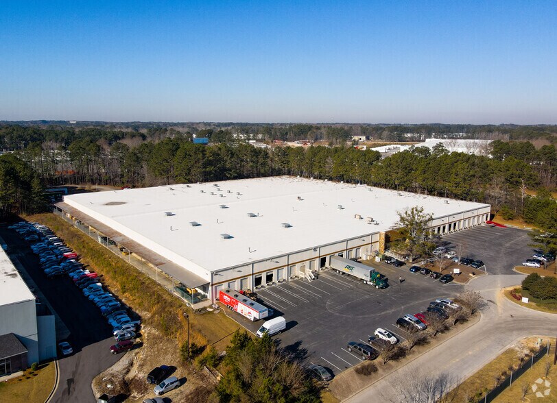 More Photos Of 7405 Graham Rd, Fairburn Warehouse For Lease