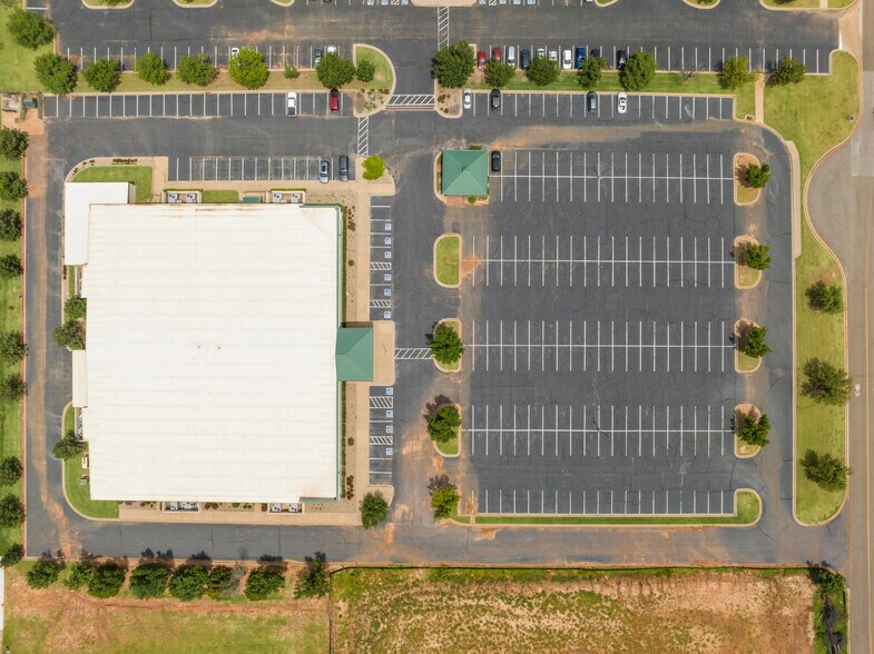 More Photos Of 3101 Technology Dr, Edmond Light Distribution For Lease