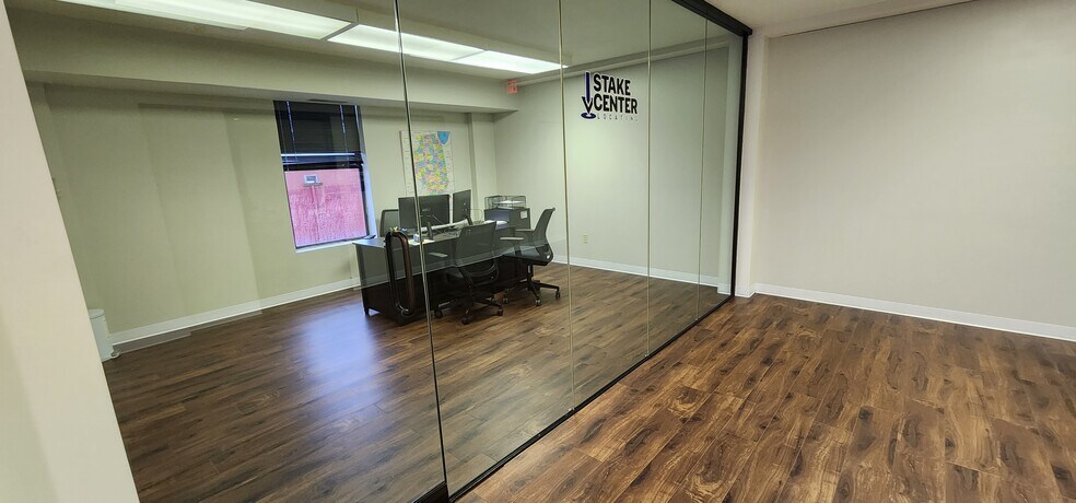 More Photos Of 2144 S Macarthur Blvd, Springfield Office For Lease