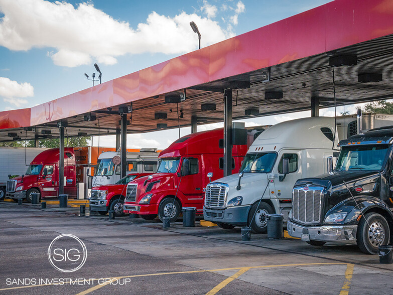 Primary Photo Of 2730 John L Puryear Dr, Paducah Service Station For Sale