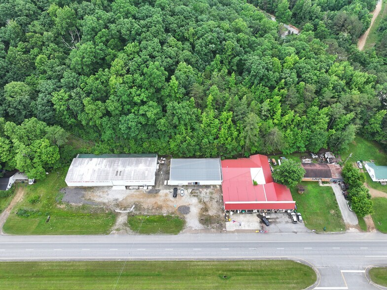 More Photos Of 1416 Highway 70 W, Waverly Flex For Sale