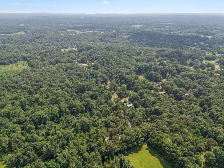 More Photos Of 9314 Beeler Ct, Bon Aqua Manufactured Housing Mobile Home Park For Sale