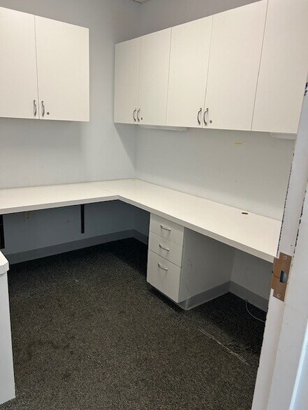 More Photos Of 240 Indian River Rd, Orange Medical For Lease