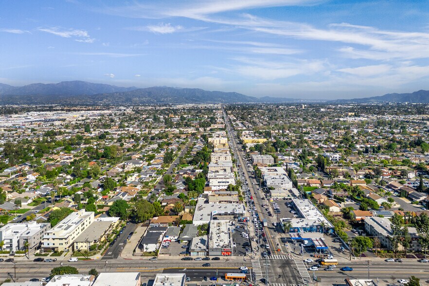 More Photos Of 13631 Vanowen St, Van Nuys Apartments For Sale