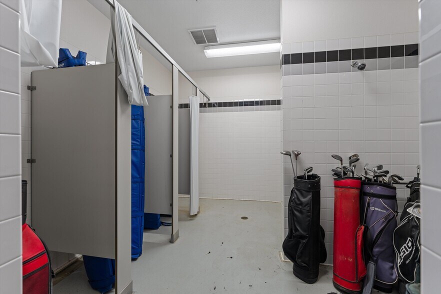 More Photos Of 3700 W Avenue L, Lancaster Schools For Lease