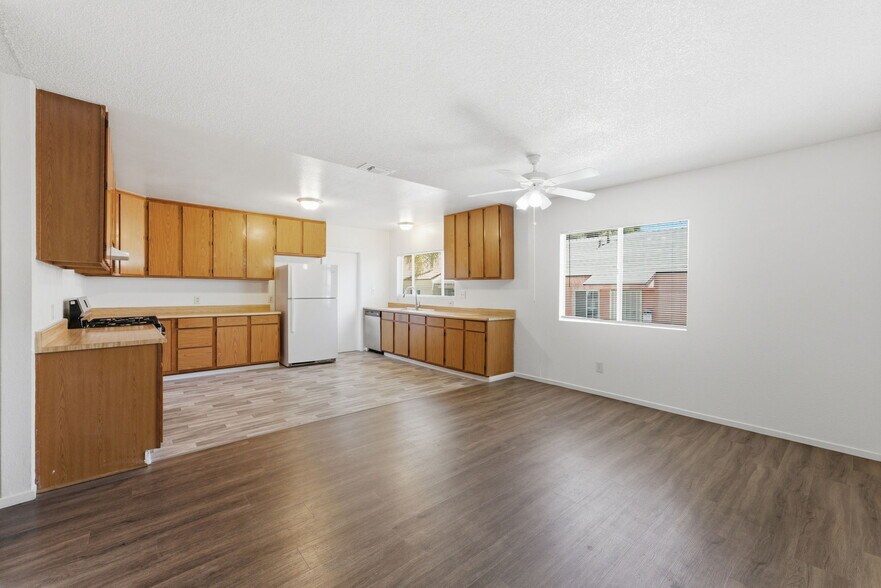 More Photos Of 559-565 61st St, San Diego Apartments For Sale