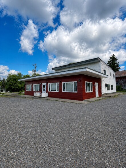 More Photos Of 5705 State Highway 20, East Springfield Restaurant For Lease