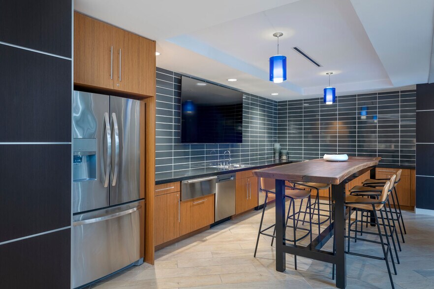 More Photos Of 4650 Van Buren St, Riverdale Park Apartments For Lease