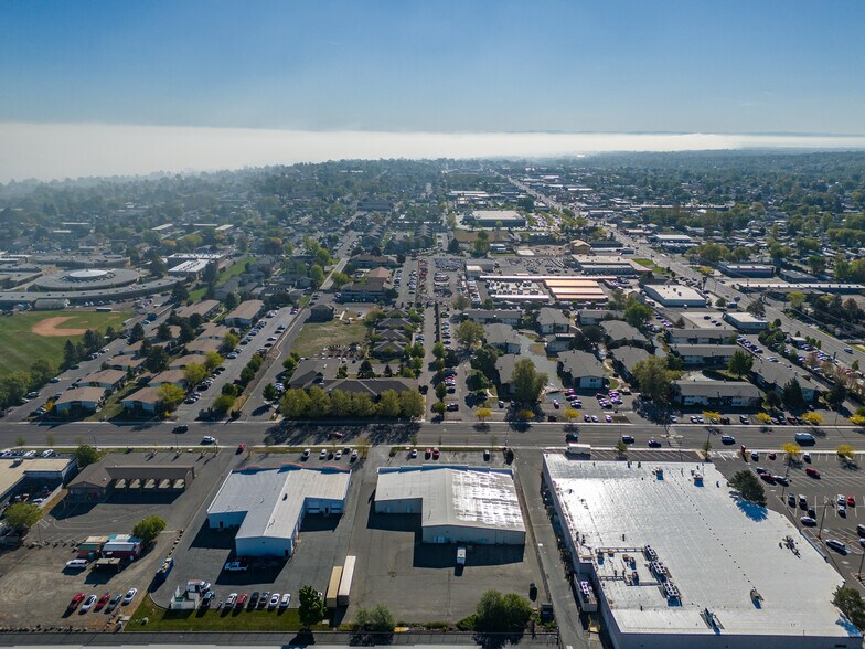 More Photos Of 513 N Edison St, Kennewick Storefront For Sale