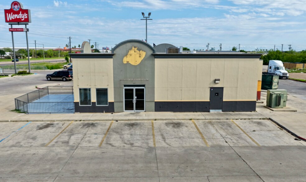 More Photos Of 611 Rancho Viejo Dr, Laredo Fast Food For Lease