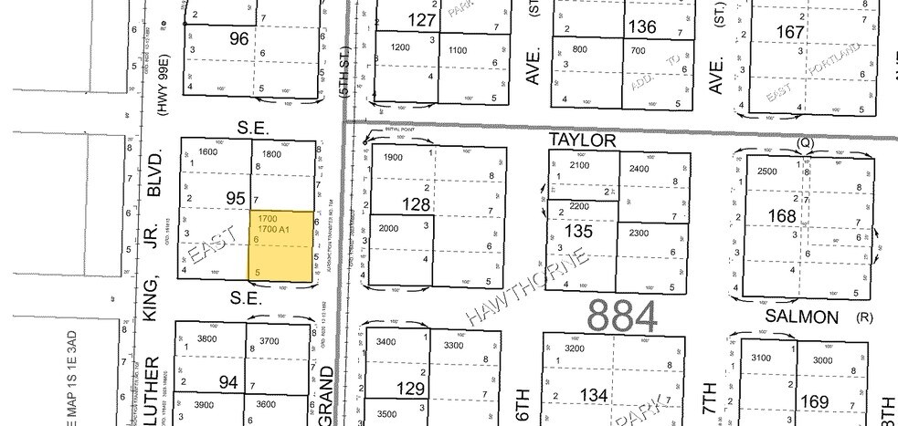 More Photos Of 1125-1135 SE Grand Ave, Portland Restaurant For Lease