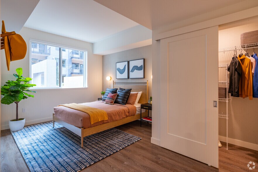 More Photos Of 1100 Webster St, Oakland Apartments For Lease