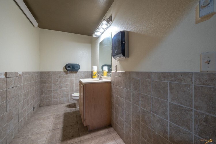 More Photos Of 27592 N 79 Hwy, Hot Springs Warehouse For Sale