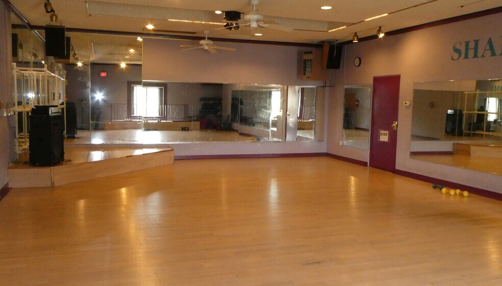 More Photos Of 350 Route 73, Berlin Health Club For Sale