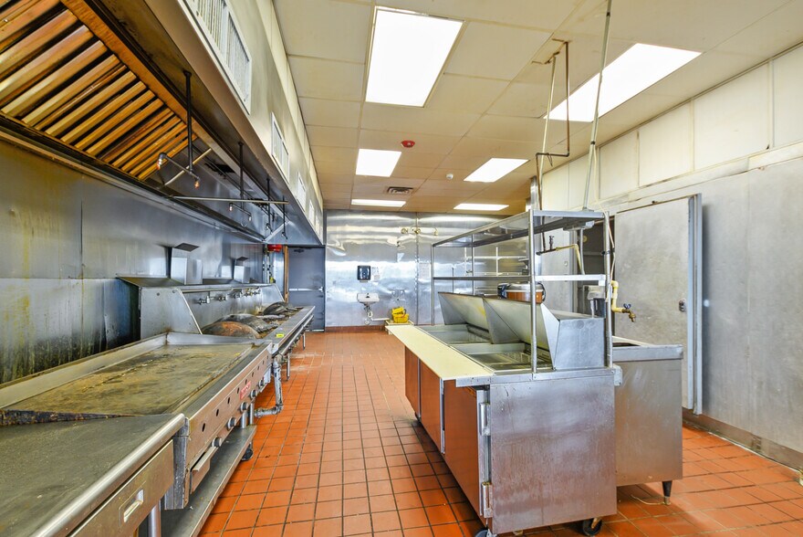 More Photos Of 25520 S Pheasant Ln, Channahon General Retail For Lease