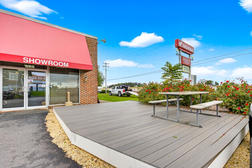 More Photos Of 2350 Dairy Rd, Lancaster Auto Dealership For Lease