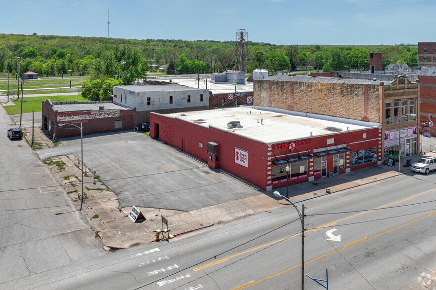 More Photos Of 140 E Main St, Pawhuska Storefront Retail Office For Sale