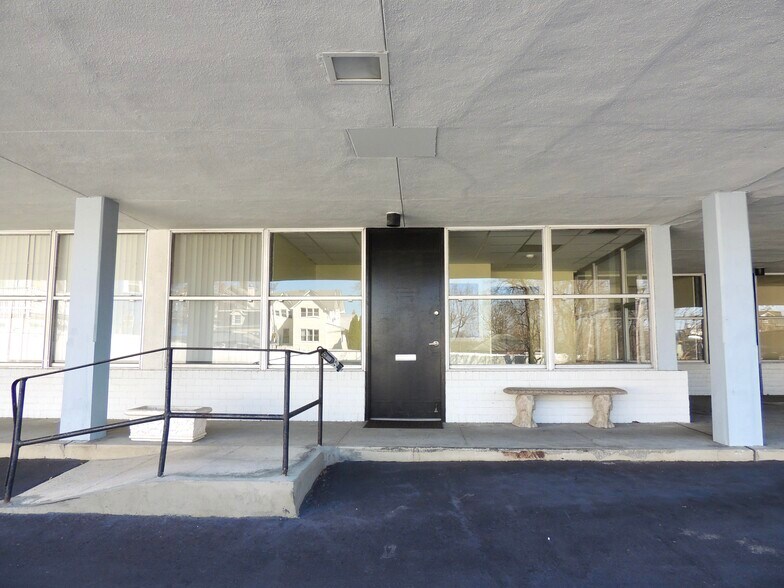 More Photos Of 100 S Highland Ave, Ossining Office For Sale