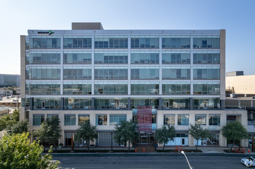 More Photos Of 2821 W 7th St, Fort Worth Office For Lease