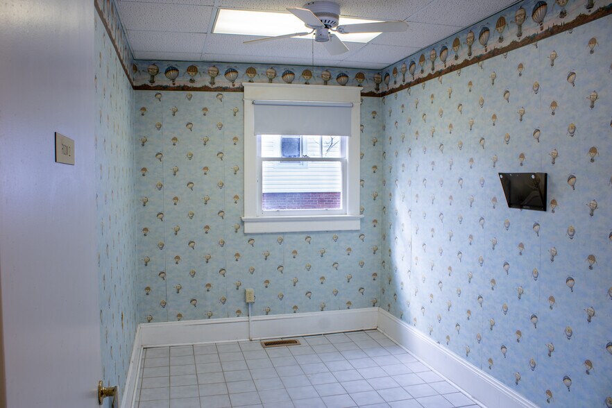 More Photos Of 611 Carthage St, Sanford Medical For Lease