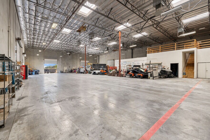More Photos Of 72203 Adelaid St, Thousand Palms Industrial For Sale