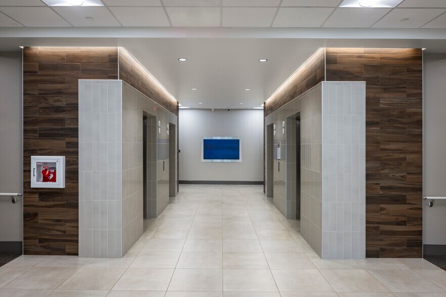 More Photos Of 1301 W 38th St, Austin Medical For Lease