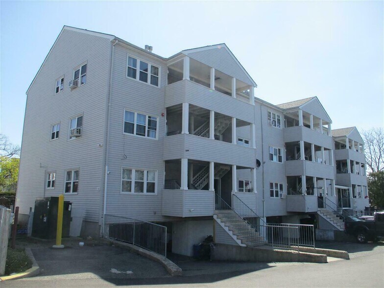 Primary Photo Of 386 Summer St, Lynn Apartments For Sale