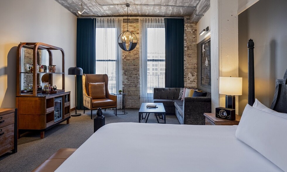 More Photos Of 1501 Washington Ave, Saint Louis Hotel For Sale