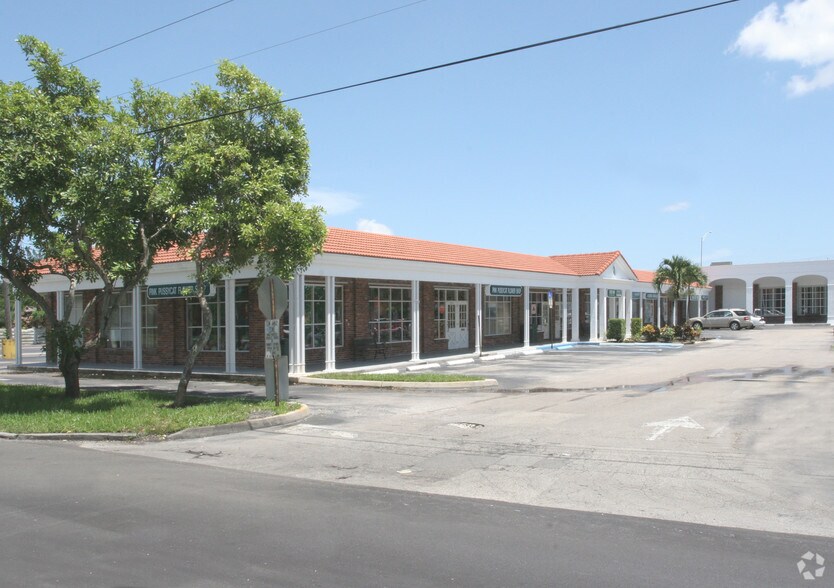 More Photos Of 5201-5247 W Broward Blvd, Plantation Unknown For Lease