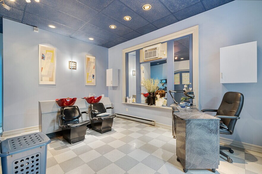 More Photos Of 962 W Hamilton St, Allentown Storefront Retail Residential For Lease