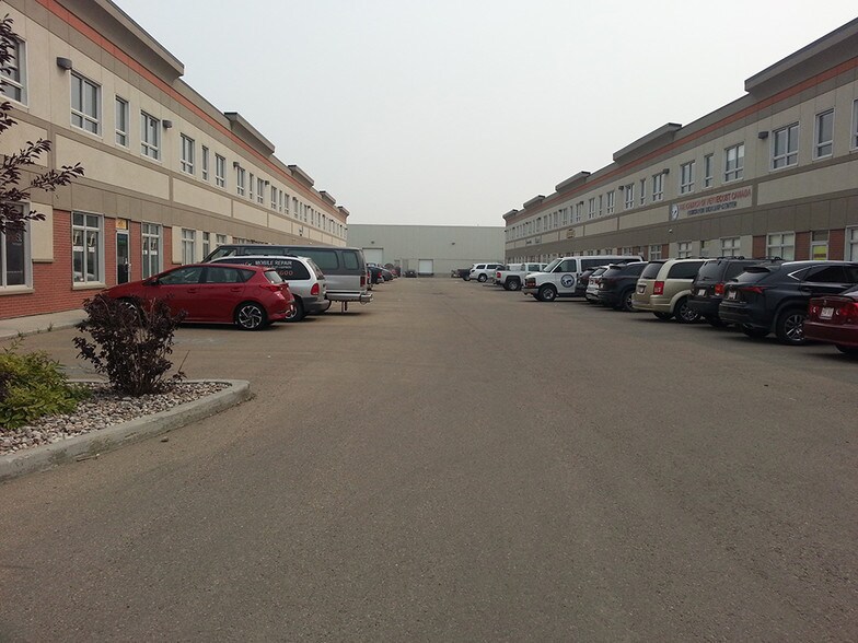 More Photos Of 13135-13161 156th St NW, Edmonton Industrial For Sale