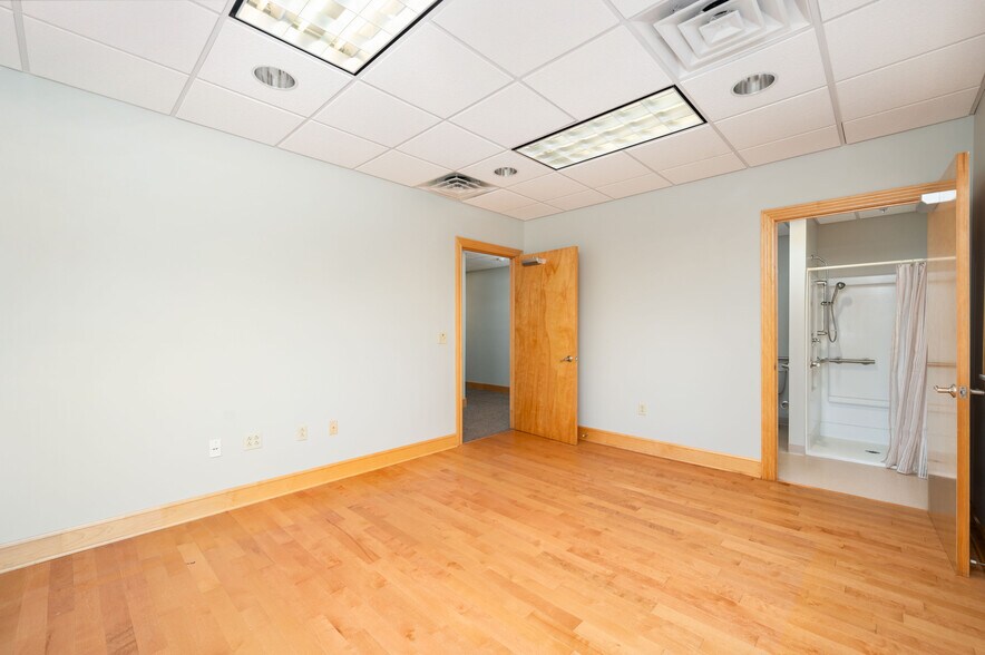 More Photos Of 3135 Wilmington Rd, Neshannock Medical For Lease