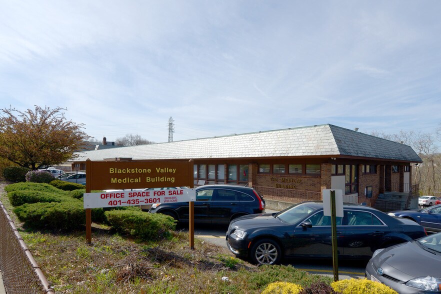 More Photos Of 333 School St, Pawtucket Medical For Sale