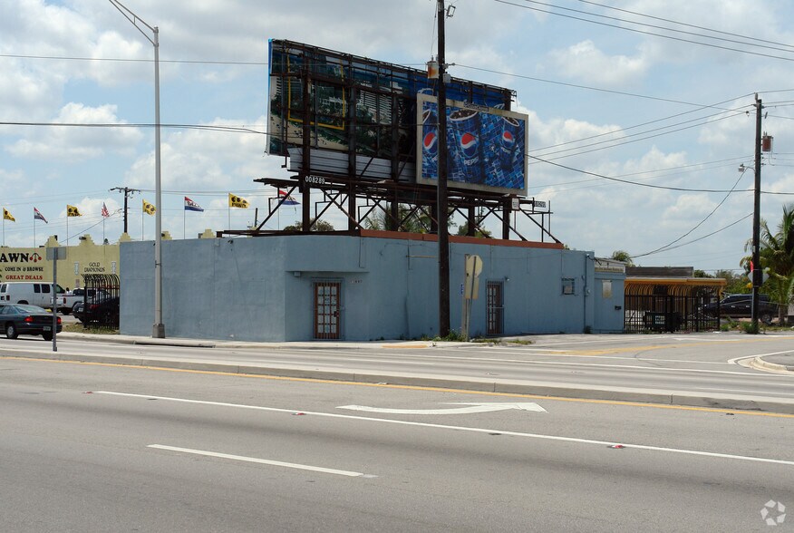 More Photos Of 13990 NW 27th Ave, Opa Locka Storefront For Sale