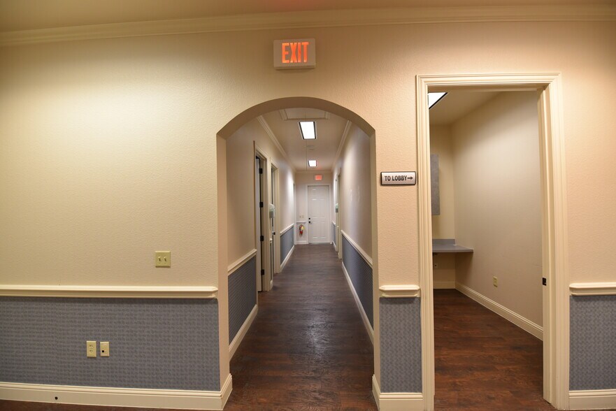 More Photos Of 3315 Unicorn Lake Blvd, Denton Medical For Lease