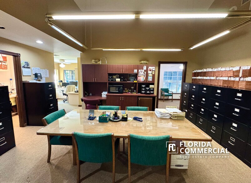 More Photos Of 1115 SE Ocean Blvd, Stuart Office Residential For Sale