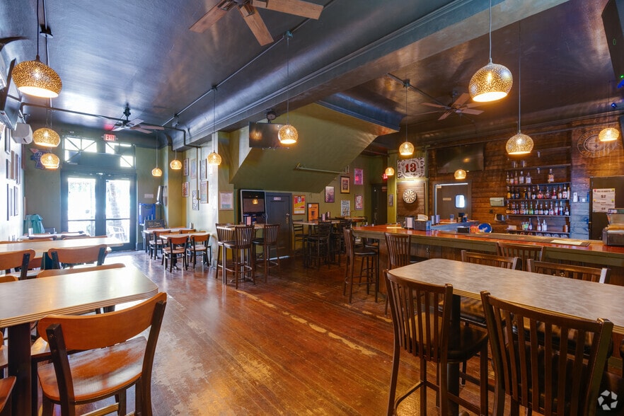 More Photos Of 3862 SE Hawthorne Blvd, Portland Movie Theatre For Sale