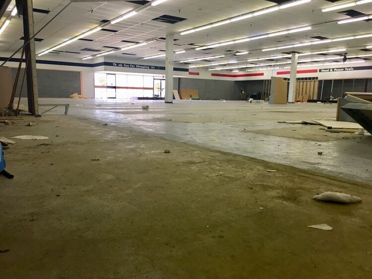 More Photos Of 250-600 Covered Vlg, Belding Storefront For Lease