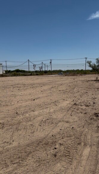 More Photos Of 4204 W Mile 3 Rd, Mission Land For Lease