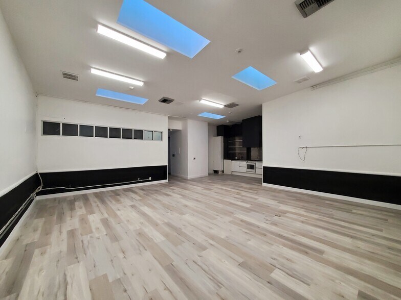 More Photos Of 11426 Ventura Blvd, Studio City Loft Creative Space For Lease