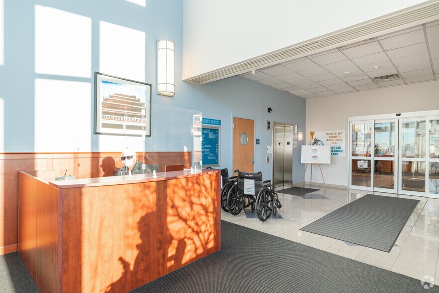 More Photos Of 1 Granite Point Dr, Wyomissing Medical For Lease