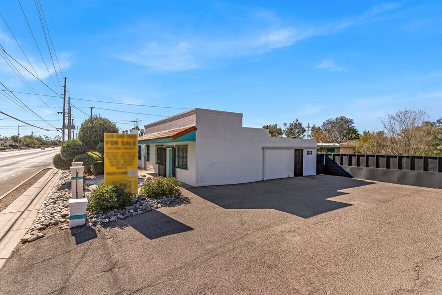 More Photos Of 2901 N Alvernon Way, Tucson Office For Sale